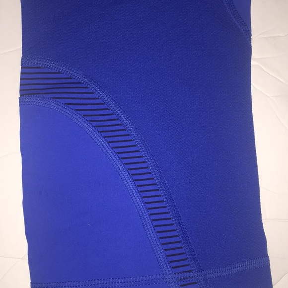 Lululemon inspire crop blue size 8 - Picture 7 of 8